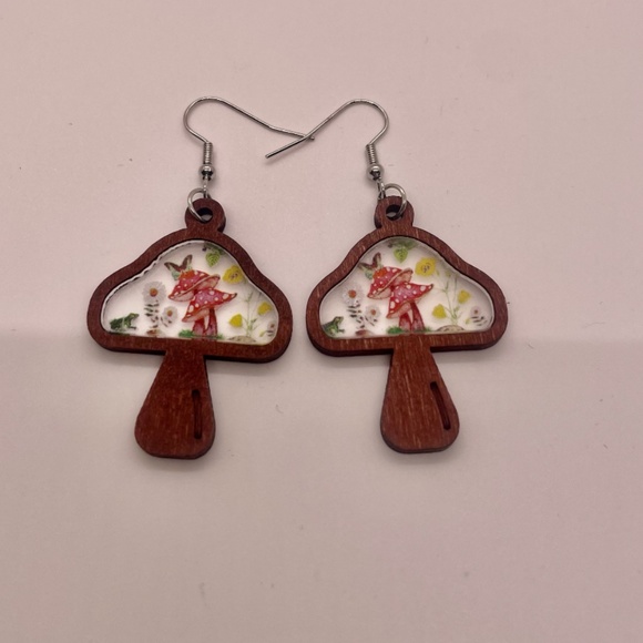 ❤️ FREE Mushroom Wood Like Floral Chic Glam Hipster Hippie Artsy Drop Earrings - Picture 2 of 6